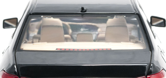 rear-windscreen-closeup-full-width-680